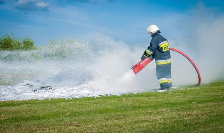 PFAS aus Löschschaum bleiben in der Umwelt