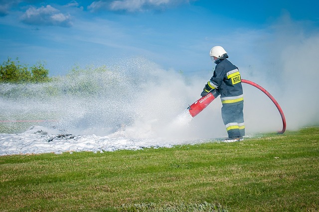 PFAS aus Löschschaum bleiben in der Umwelt